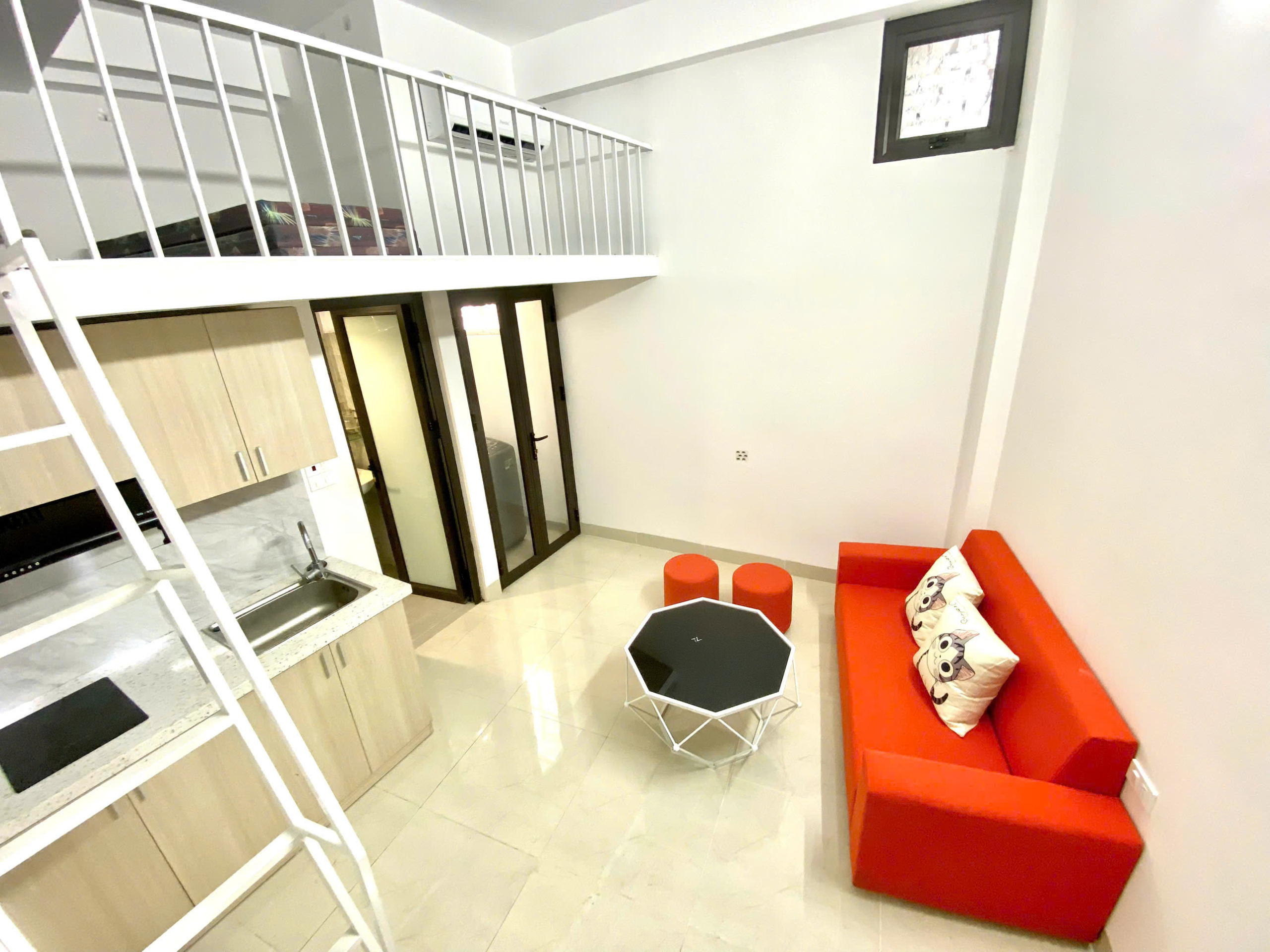 05llq HR32 – 269 LẠC LONG QUÂN