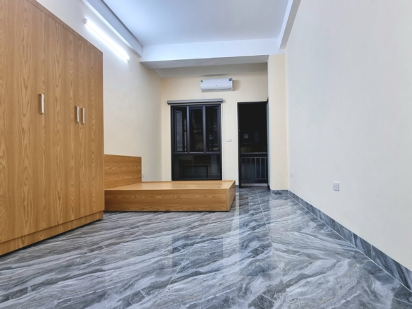 HR34 – 5. Hoàng Quốc Việt