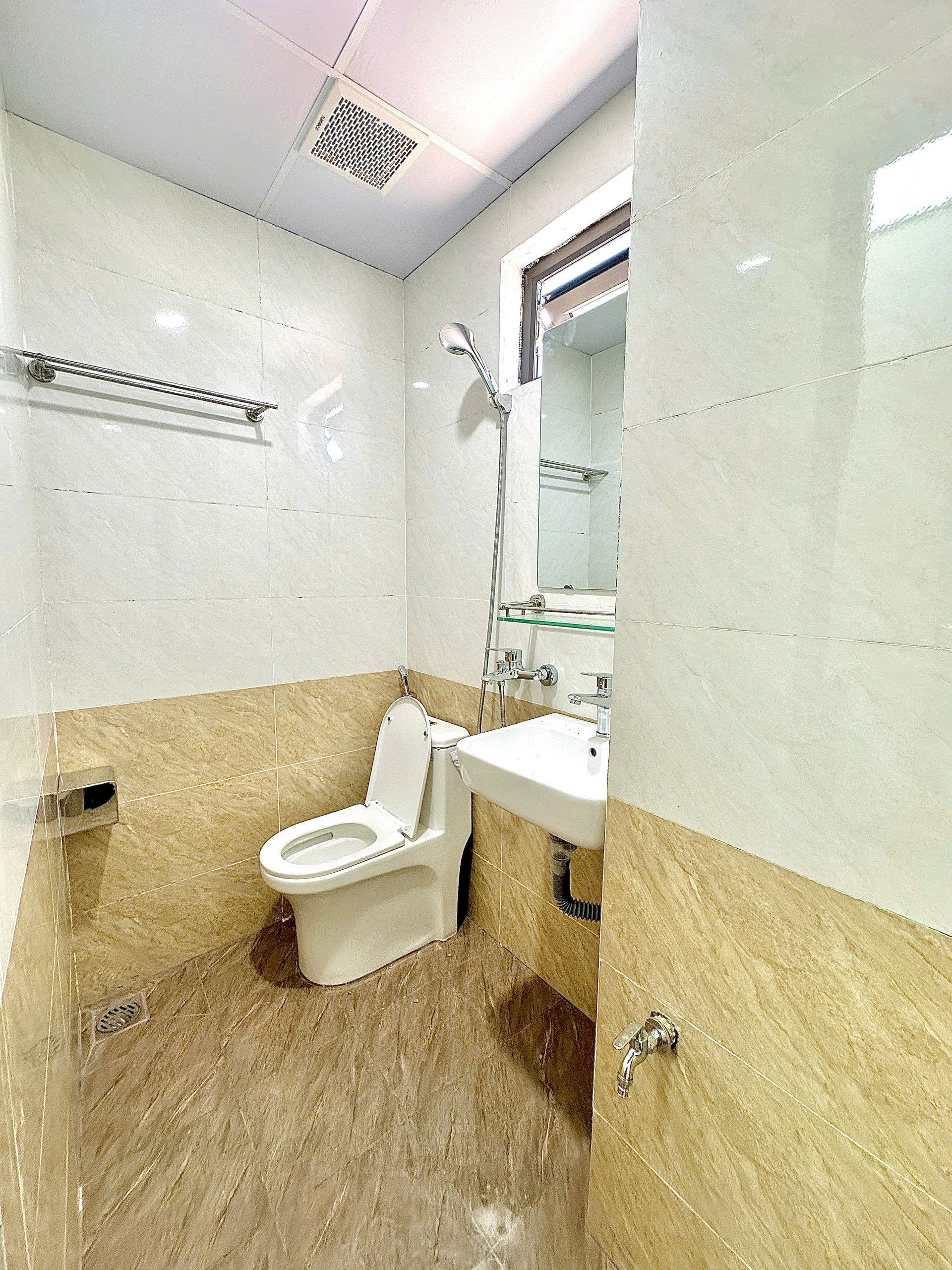z7946278678745_d3d2b911d2ed2a9c34e04876e8e45d7f CG0019 – 1194. Láng