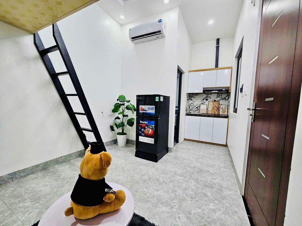 z7962858514100_d9b909e7bd95f7ff1c47430139a5976a NTL0079 – 40. Ngọc Trục
