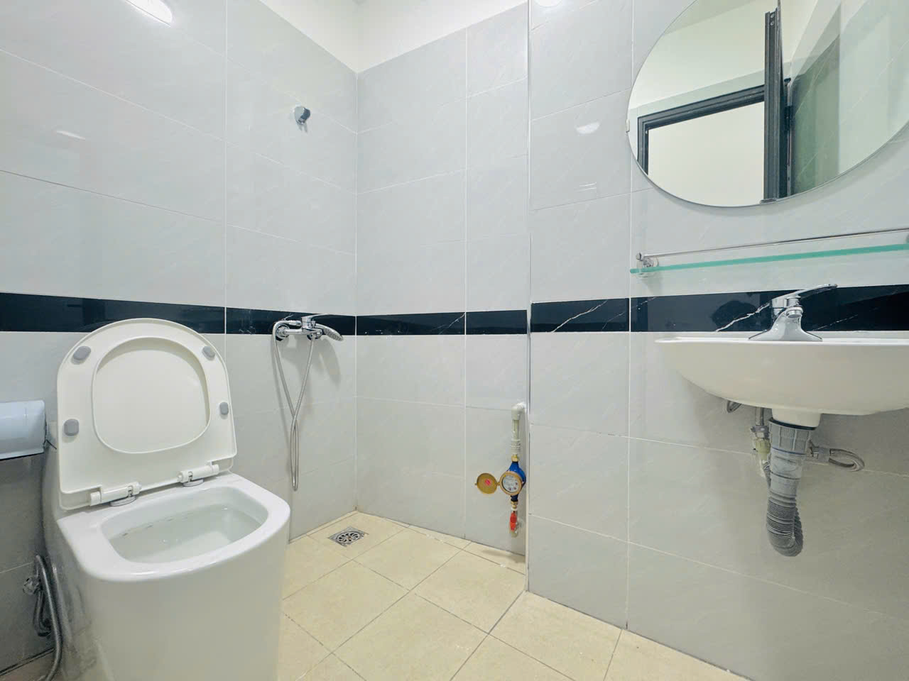 z7968460152920_63ba770d0208d966d57424128f741877 HR44 – 47. Nguyễn Đức Cảnh