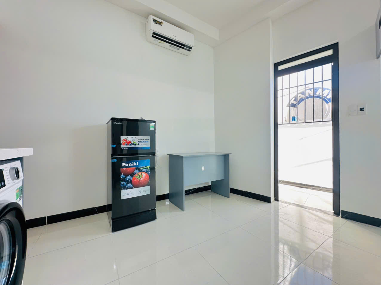 z7968461857963_7501297067b4871d31e5adfed3d8555d HR44 – 47. Nguyễn Đức Cảnh