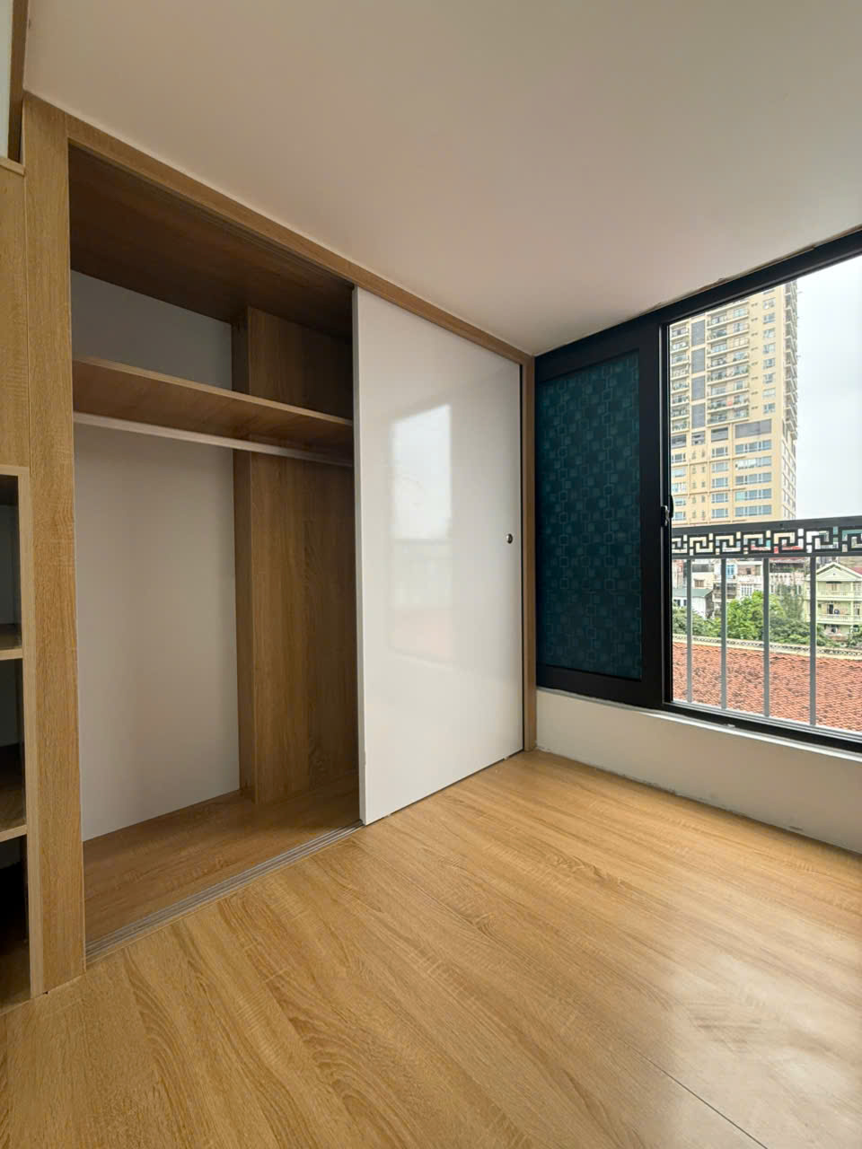 z7992706352075_3d4c0c83272f5f847f3f51287f5d58dc CG0028 – 562. Đường Láng